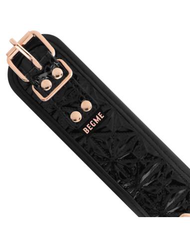 BEGME - Black Edition: Collar con Cadenas y Pinzas para Pezones de Neopreno para Placer BDSM