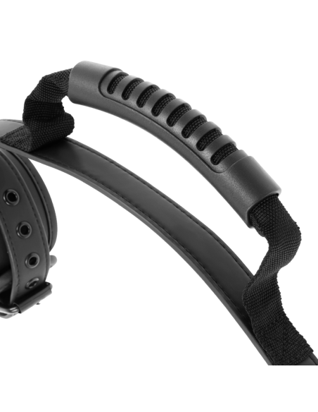 Fetish Submissive: Esposas de Cuero Vegano con Tirador y Forro de Neopreno para Juegos BDSM