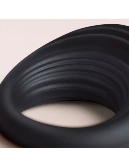 ROCKS- OFF - SPIRE ANILLO VIBRADOR PARA EL PENE NEGRO
