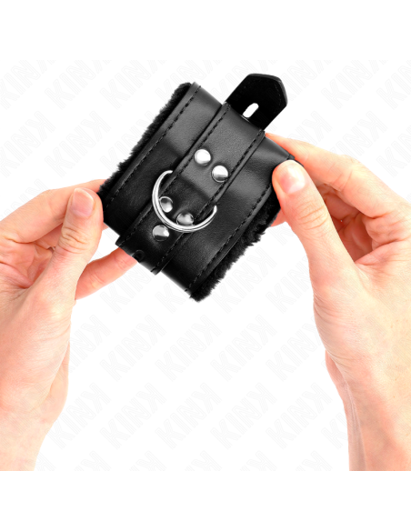 KINK - MUÑEQUERAS FORRADAS CON AGUJEROS CUADRADOS NEGRO Y CORREA NEGRO AJUSTABLE 17-29 CM X 6 CM