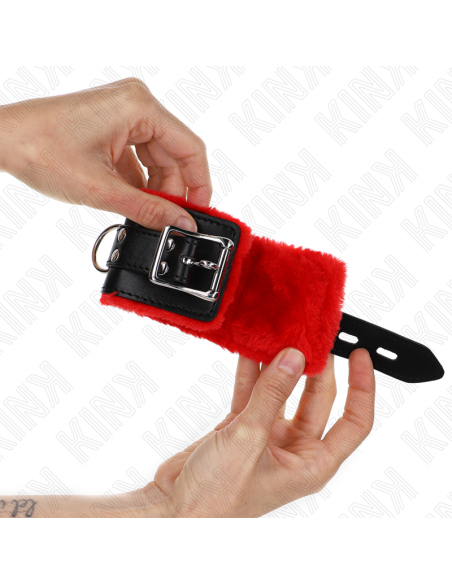 KINK - MUÑEQUERAS FORRADAS CON AGUJEROS CUADRADOS ROJO Y CORREA NEGRO AJUSTABLE 17-29 CM X 6 CM